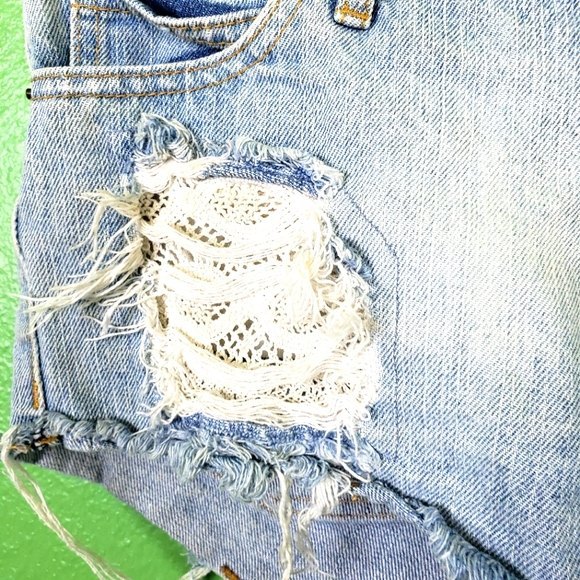 Obey Propaganda Distressed Cutoff Lace Short shorts size 28 - Picture 3 of 11